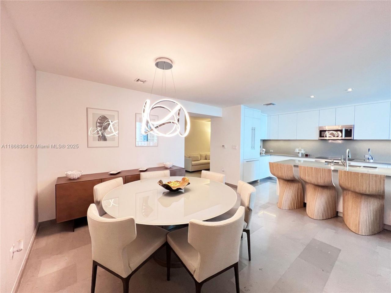 68 SE 6th St, Unit 1003, Miami, FL 33131 Photo