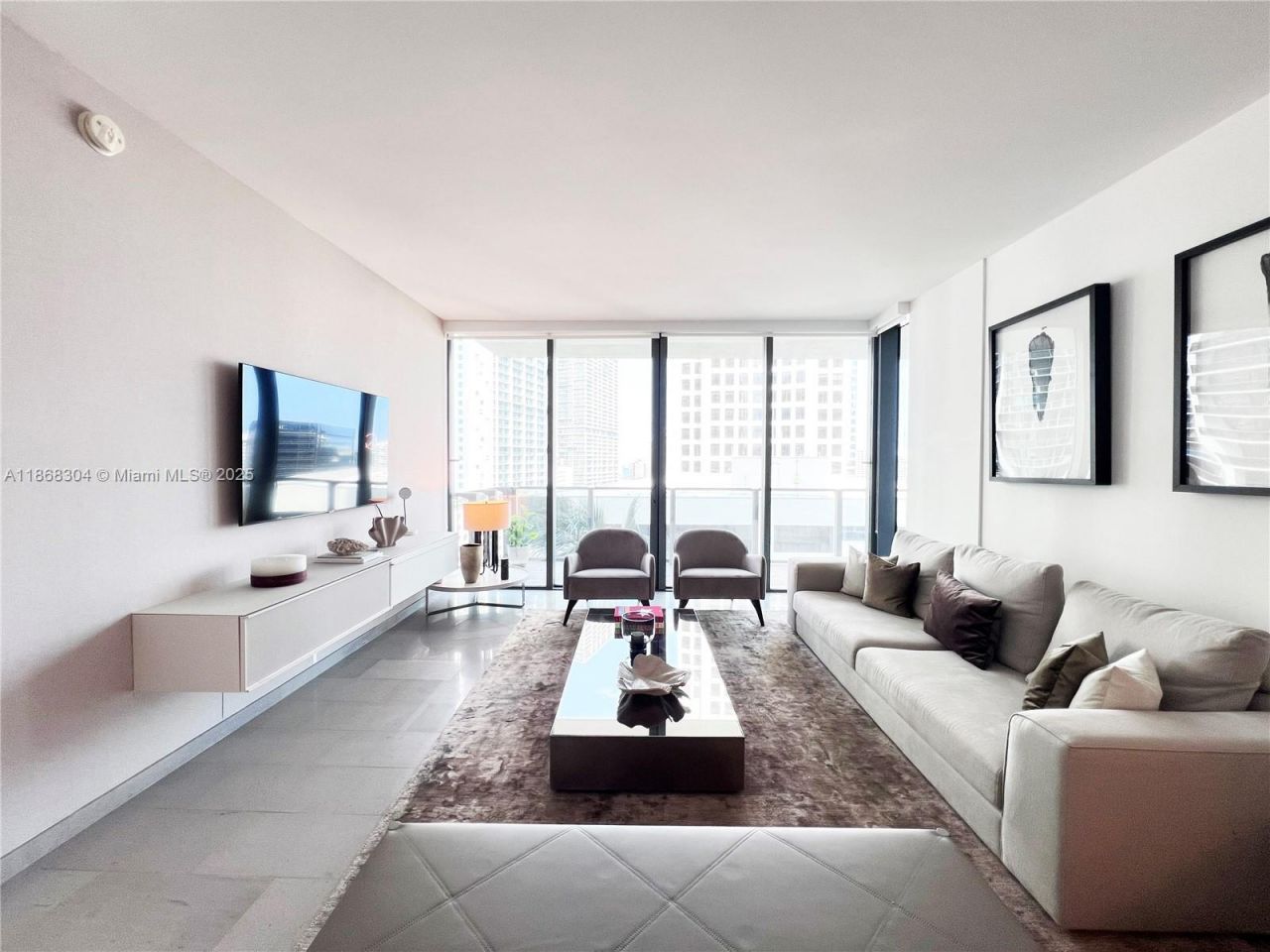 68 SE 6th St, Unit 1003, Miami, FL 33131 Photo