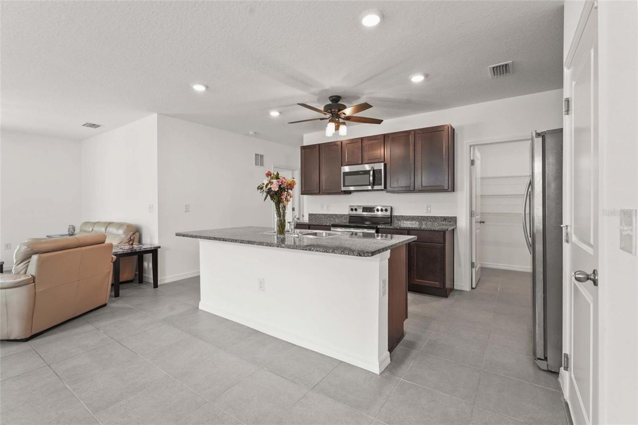 5835 Calla Lilly Drive, Sarasota, FL 34232 Photo
