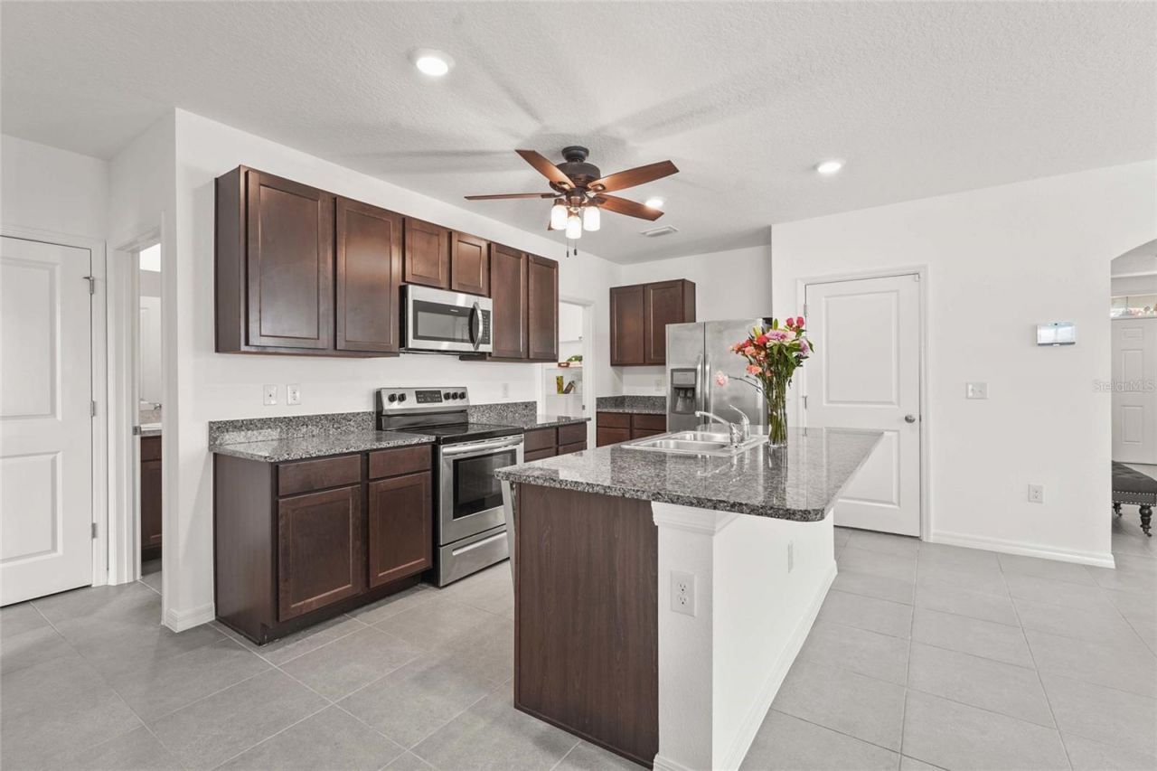 5835 Calla Lilly Drive, Sarasota, FL 34232 Photo