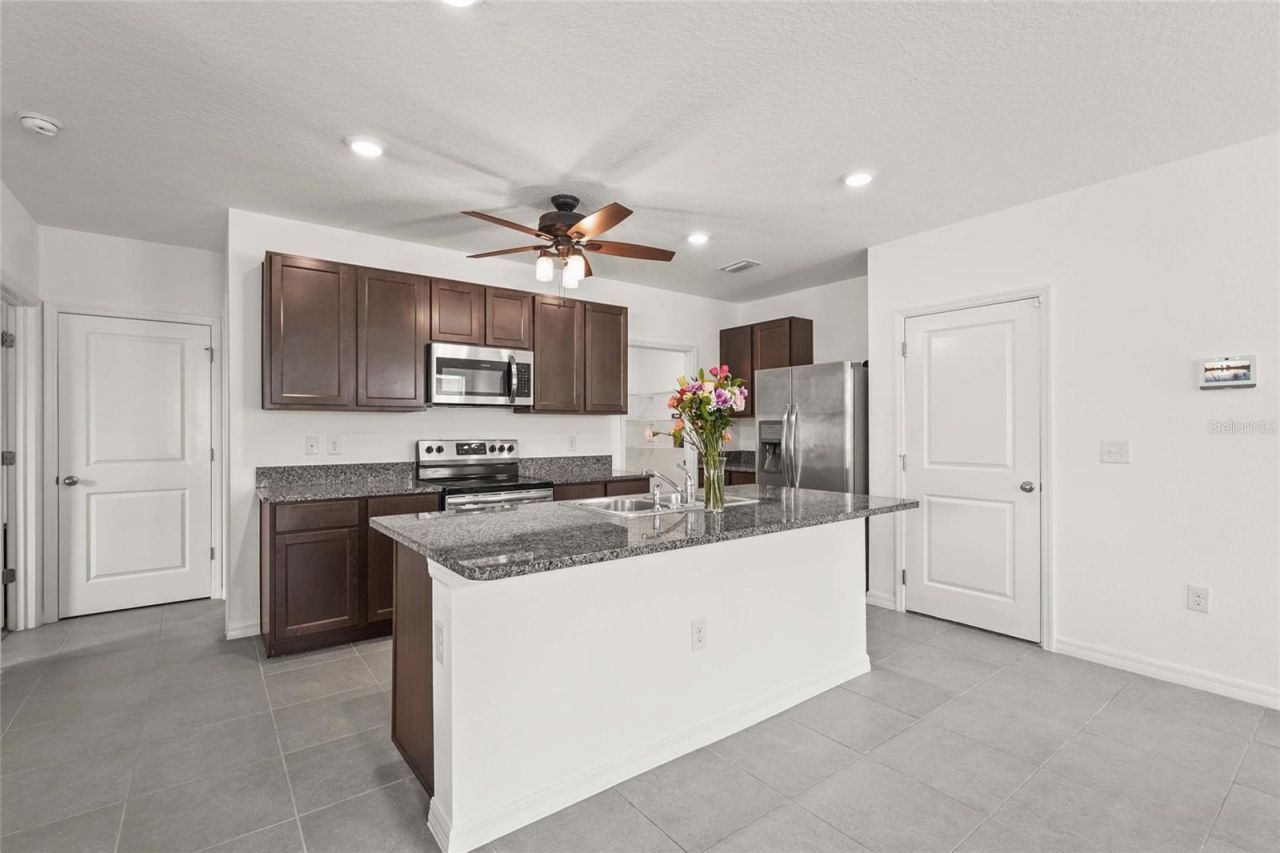 5835 Calla Lilly Drive, Sarasota, FL 34232 Photo