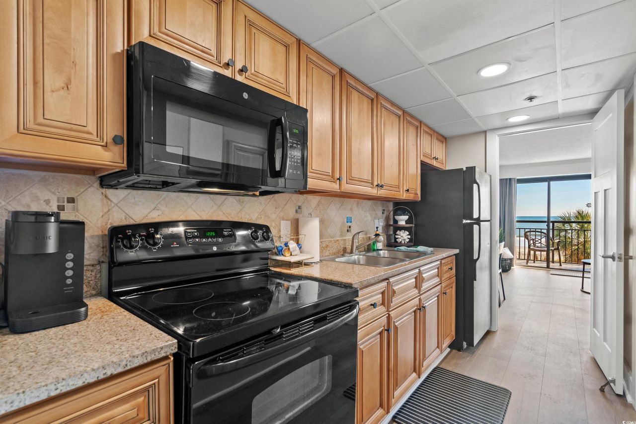 3000 N Ocean Blvd. Photo 12