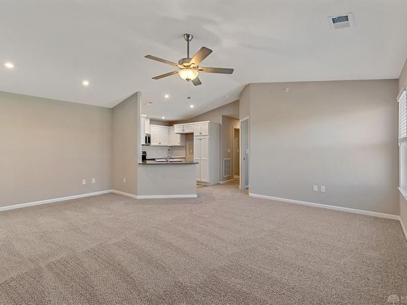 413 Bethpage Way, Unit 7-300, Lebanon, OH 45036 Photo 10