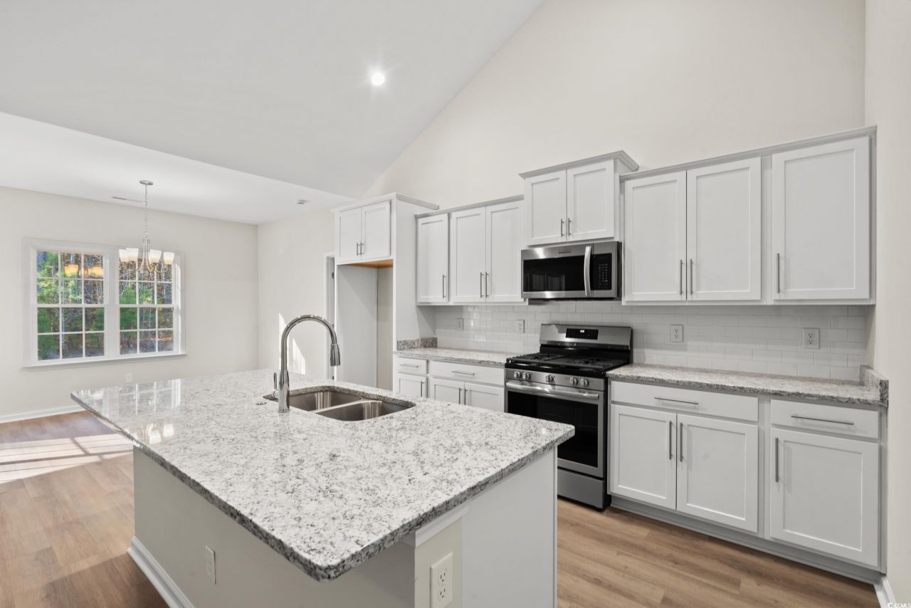 3323 Little Bay Dr. Photo 6