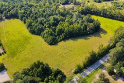 00 Freedom Road photo 4