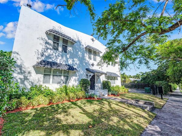 893 NE 81st St, Miami, FL 33138