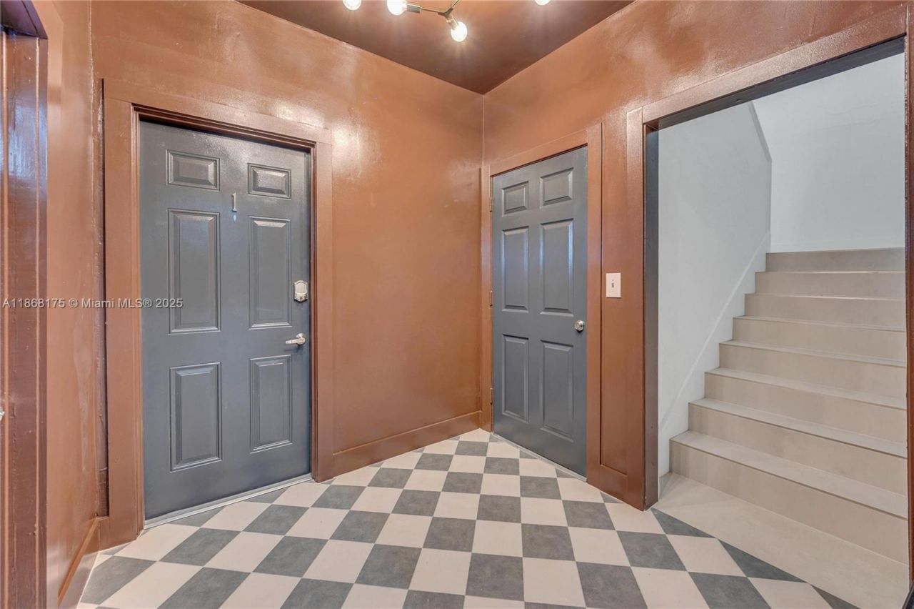 893 NE 81st St, Miami, FL 33138 Photo