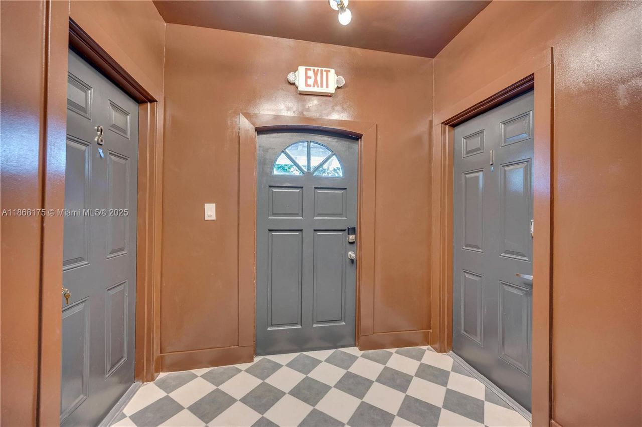 893 NE 81st St, Miami, FL 33138 Photo