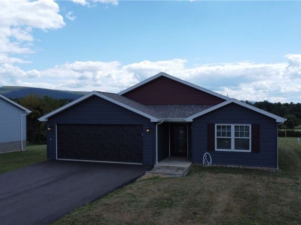 160 Brownfield Ln, Uniontown, PA 15401