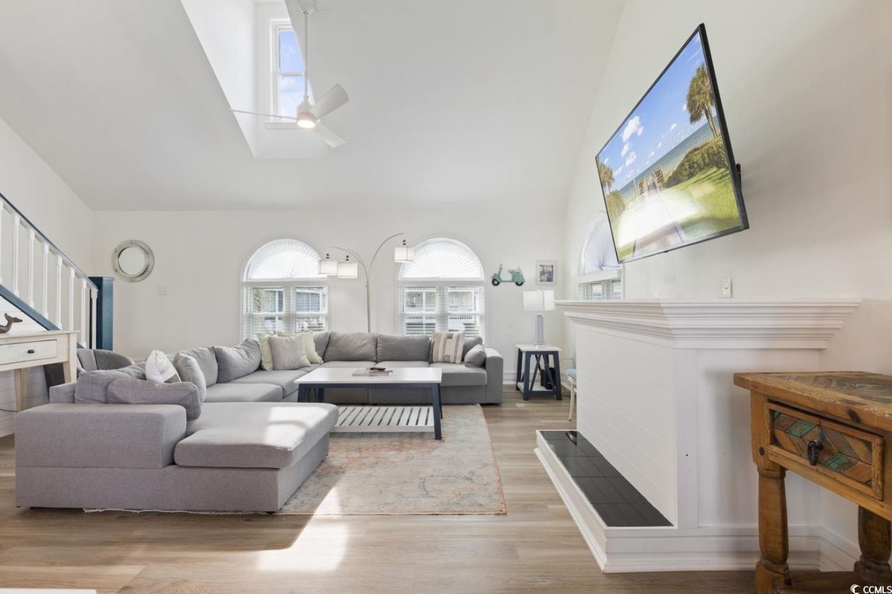 210 34th Ave. N Photo 11