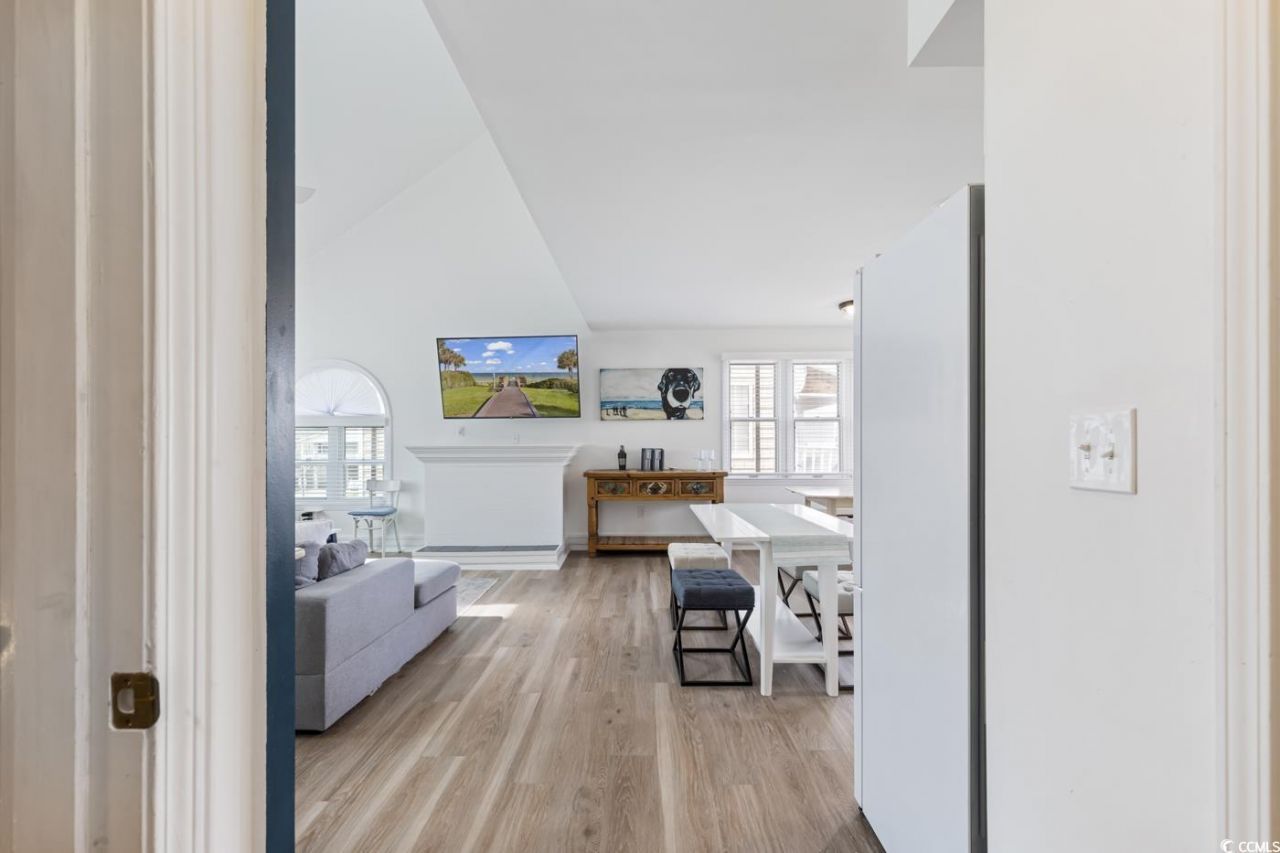 210 34th Ave. N Photo 3