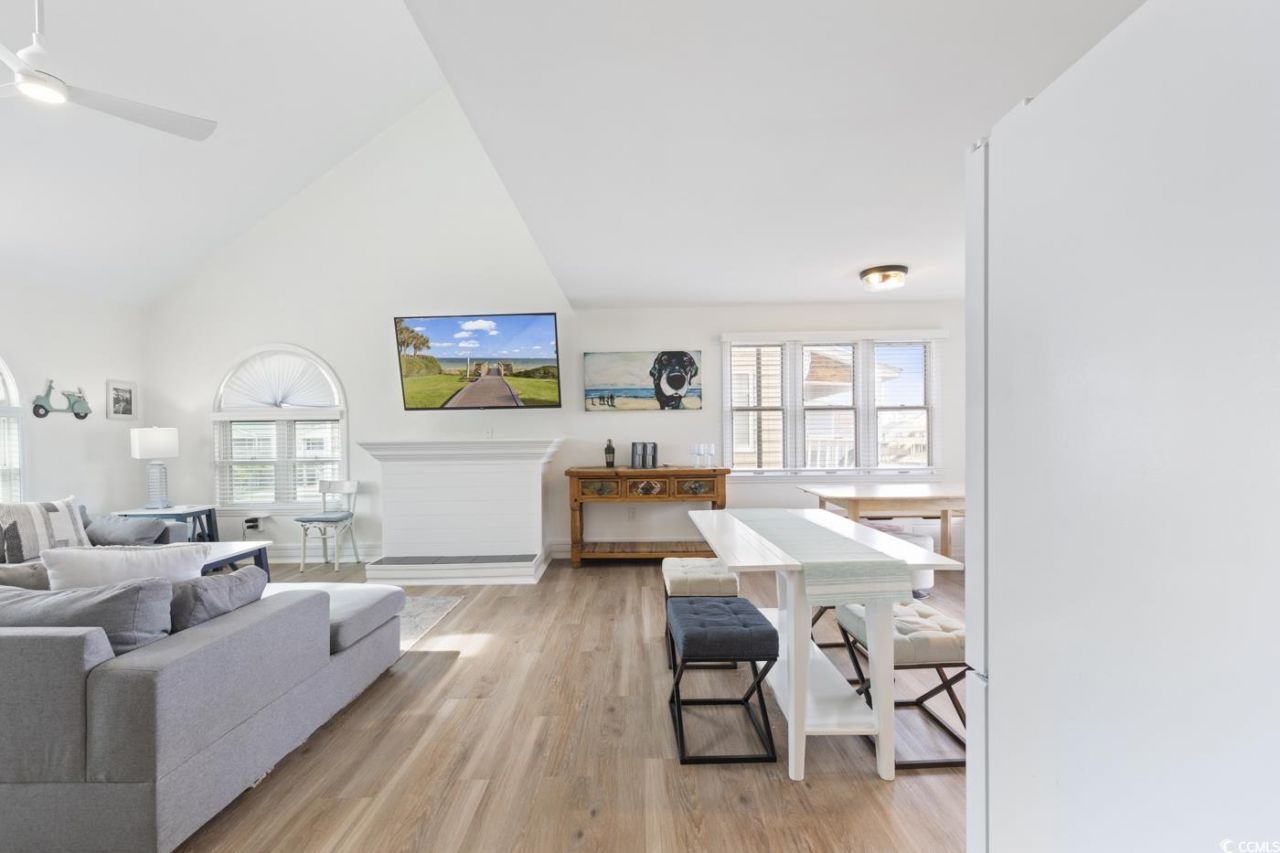 210 34th Ave. N Photo 4