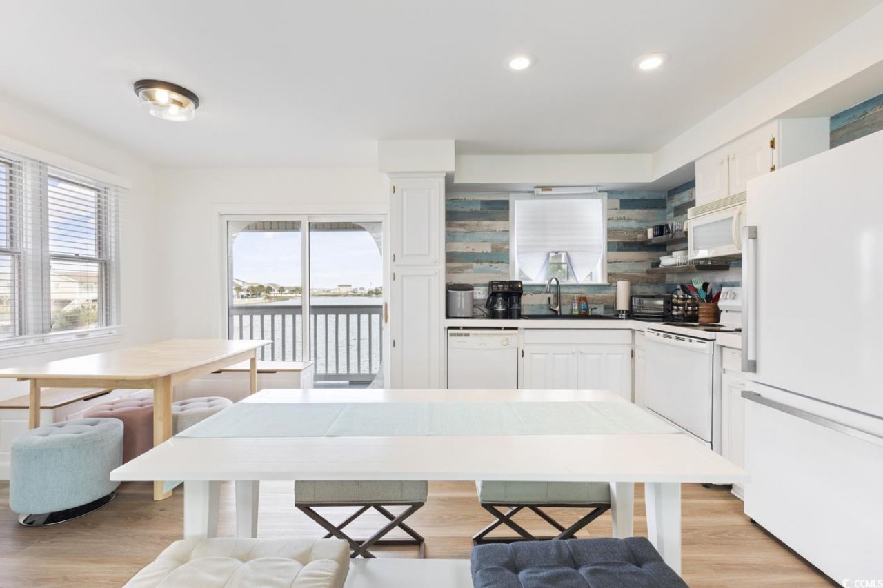 210 34th Ave. N Photo 5