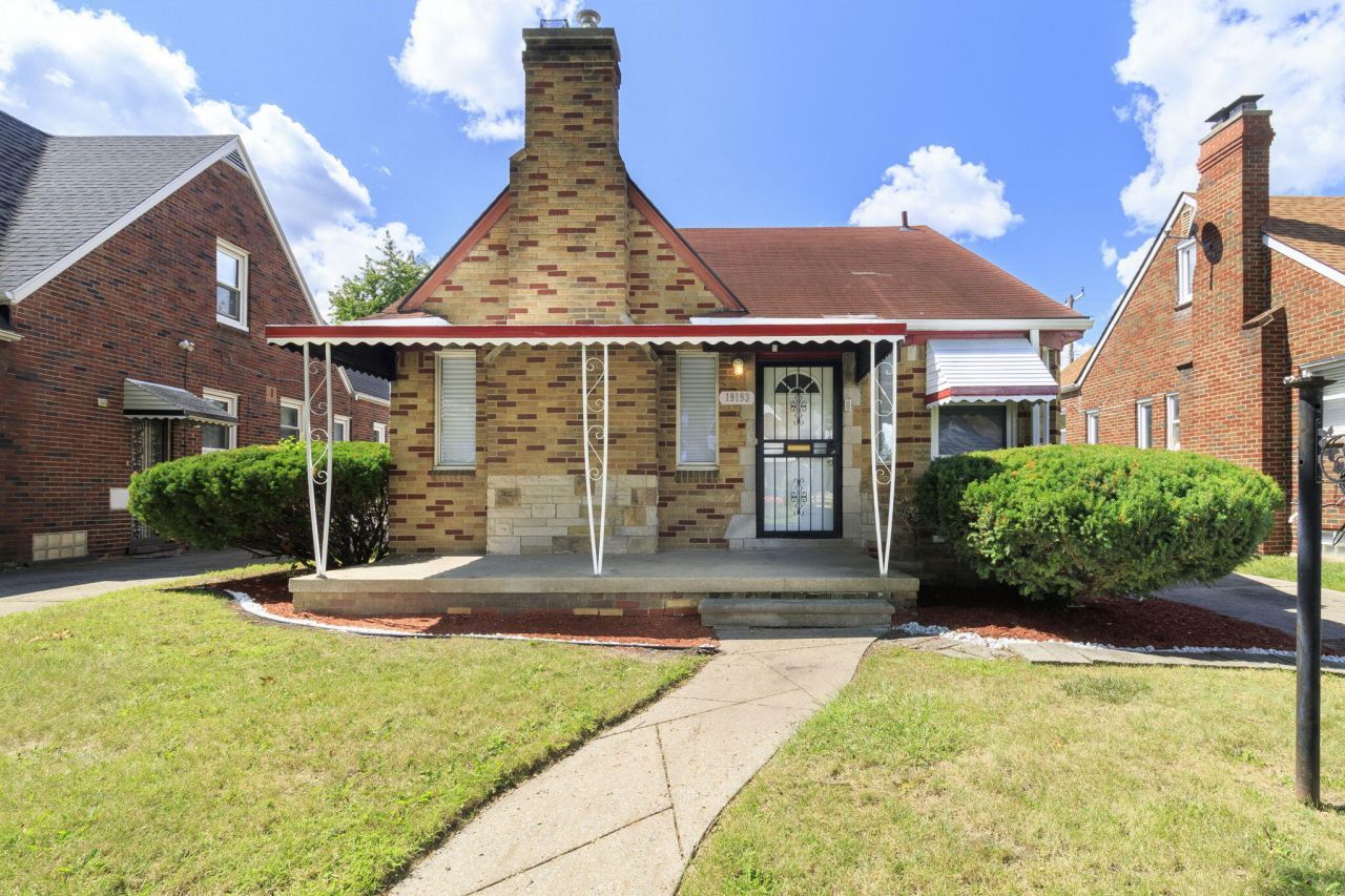 19193 Lesure Street, Detroit, MI 48235 Main Photo