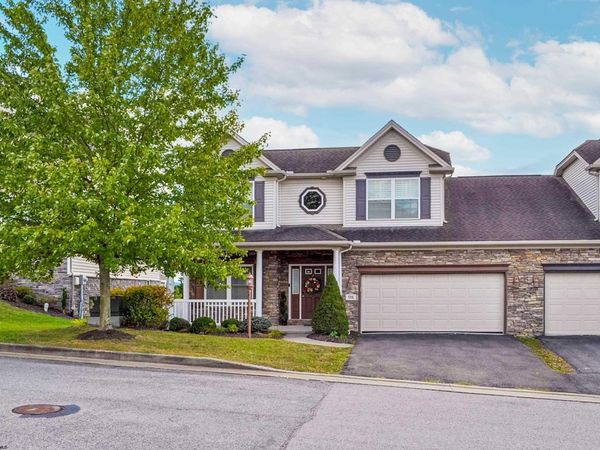 98 Berkshire Circle, Bridgeport, WV 26330