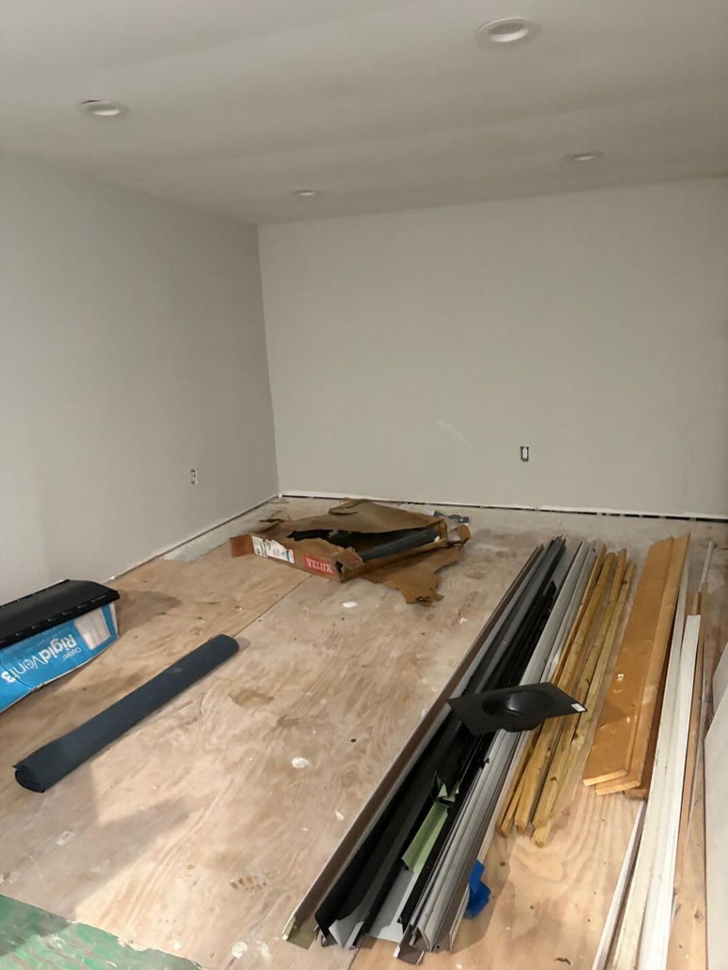 321 E 5th N Street Photo 8