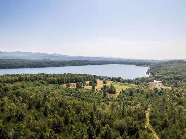 63 Avalon Beach Road, Castleton, VT 05735