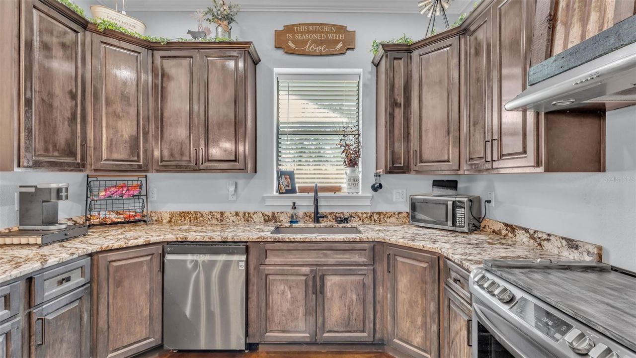 18940 Commonwealth Avenue N, Polk City, FL 33868 Photo
