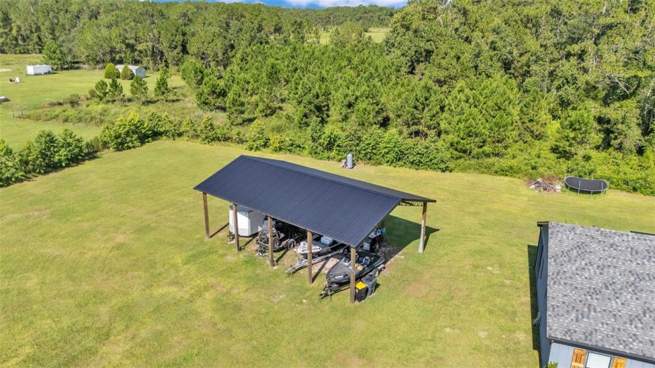 18940 Commonwealth Avenue N, Polk City, FL 33868 Photo
