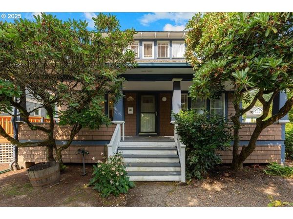 8005 SW 46TH AVE, Portland, OR 97219