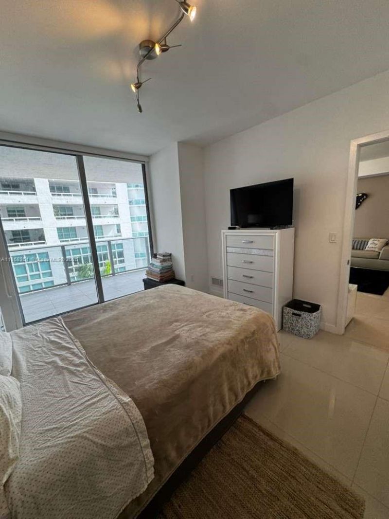 488 NE 18th St, Unit 511, Miami, FL 33132 Photo