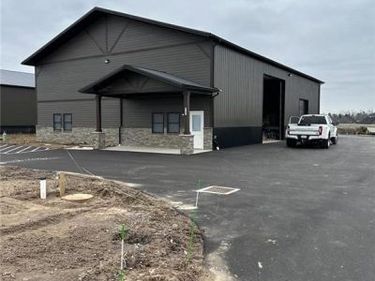 9367 County Rd, Clarence, NY 14032