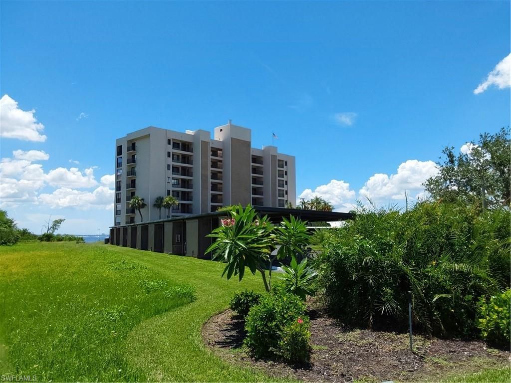 4510 N Key Dr, Unit 304, North Fort Myers, FL 33903 Photo