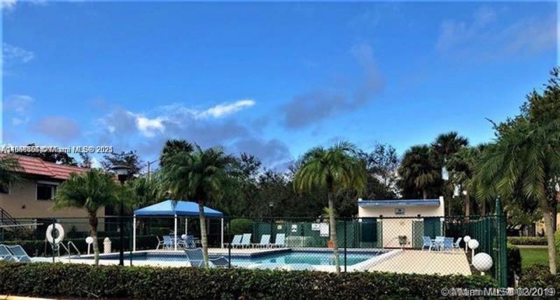 342 Lakeview Dr, Unit 102, Weston, FL 33326 Photo