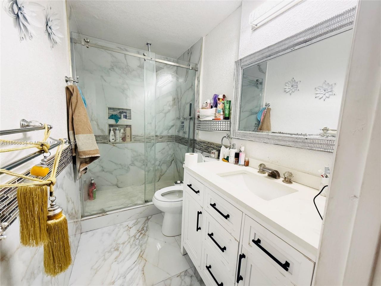 6360 W 8th Ave, Hialeah, FL 33012 Photo