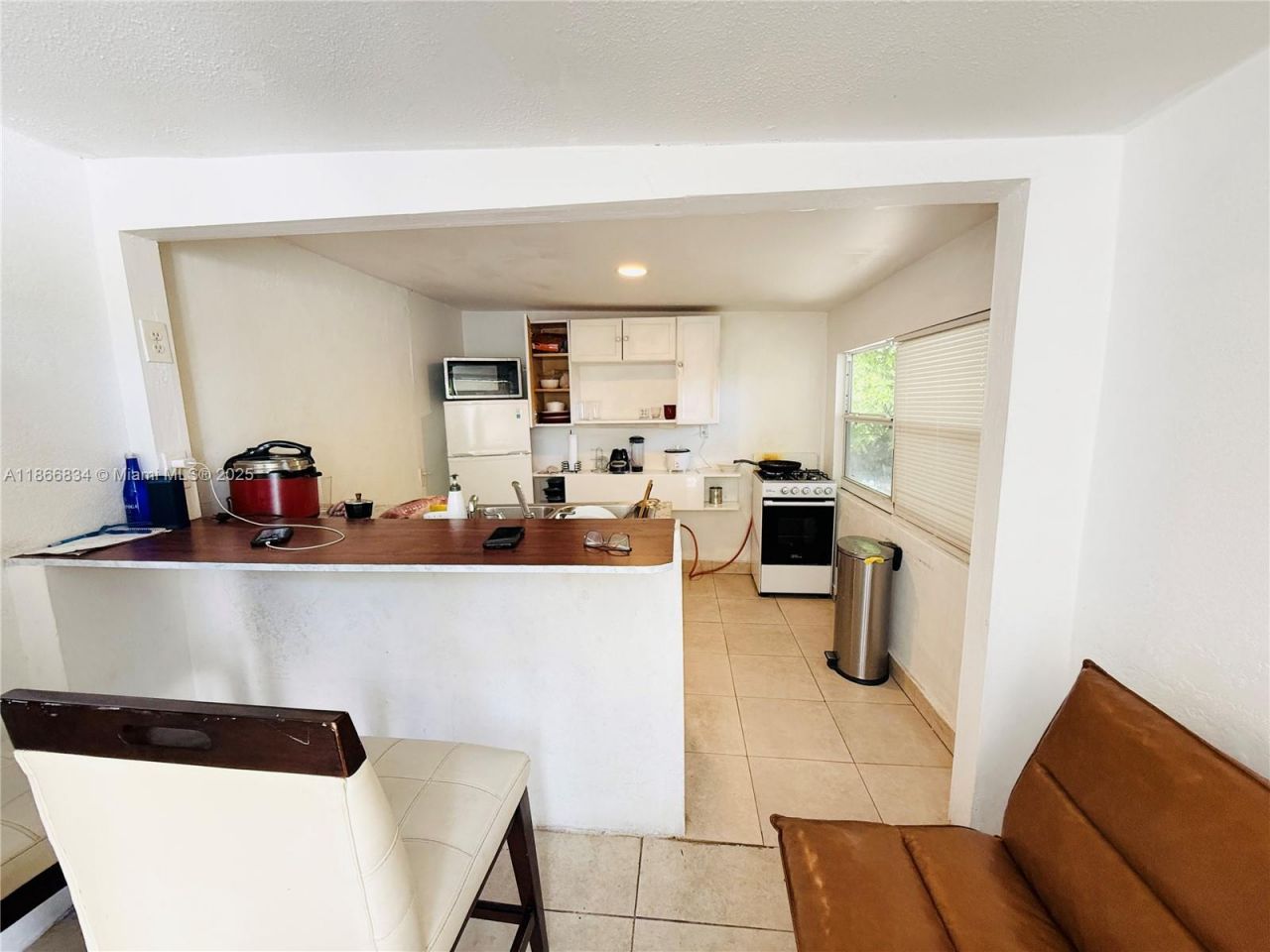 6360 W 8th Ave, Hialeah, FL 33012 Photo