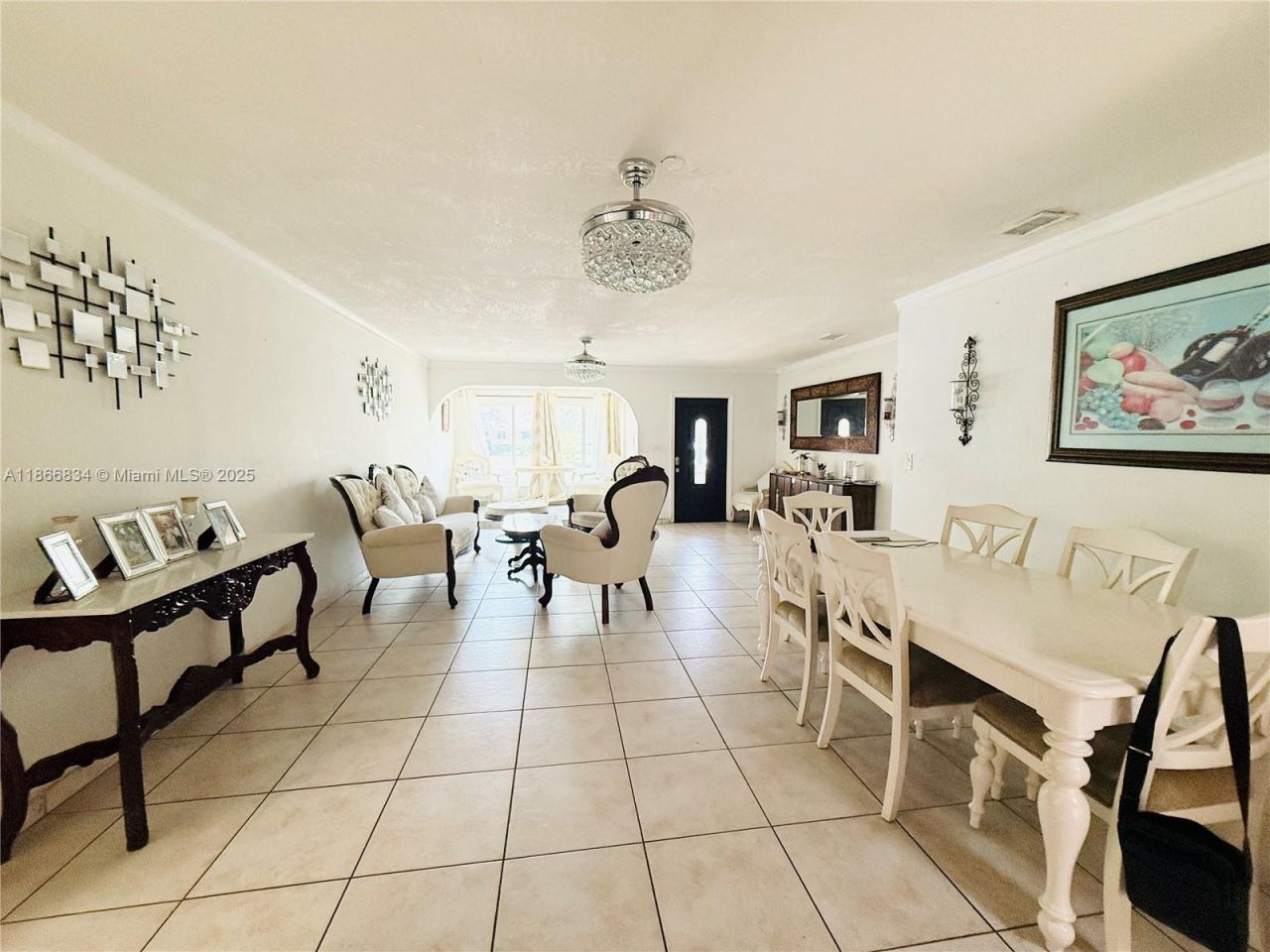 6360 W 8th Ave, Hialeah, FL 33012 Photo