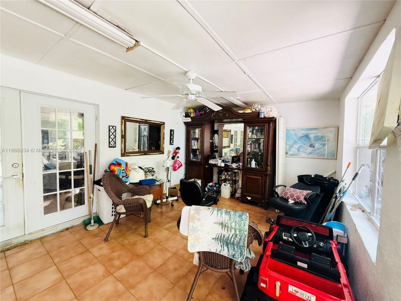 6360 W 8th Ave, Hialeah, FL 33012 Photo