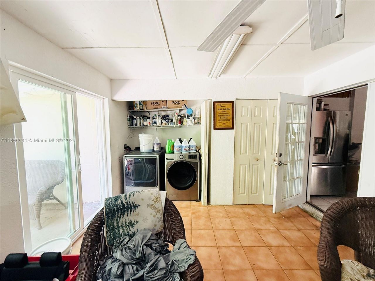 6360 W 8th Ave, Hialeah, FL 33012 Photo