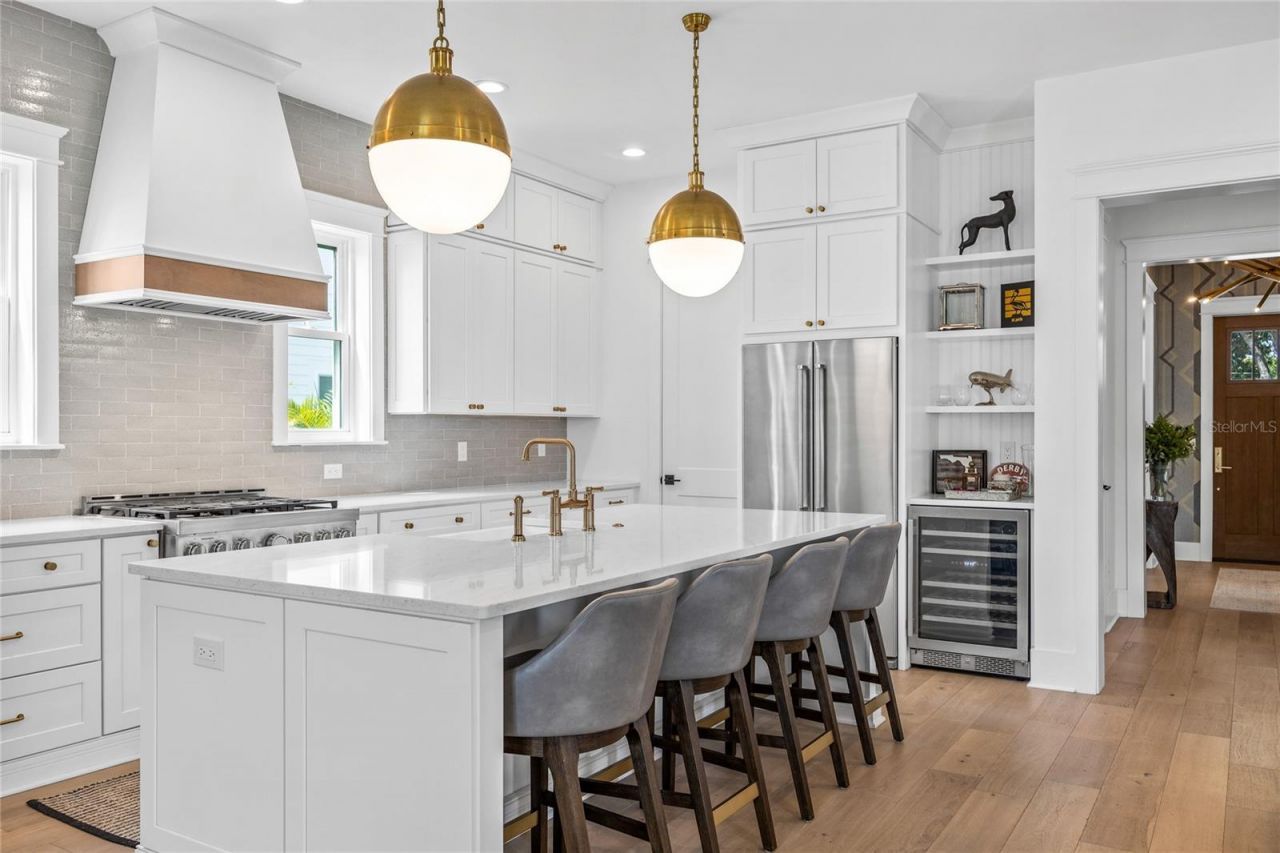 3037 10th Street N, Saint Petersburg, FL 33704 Photo