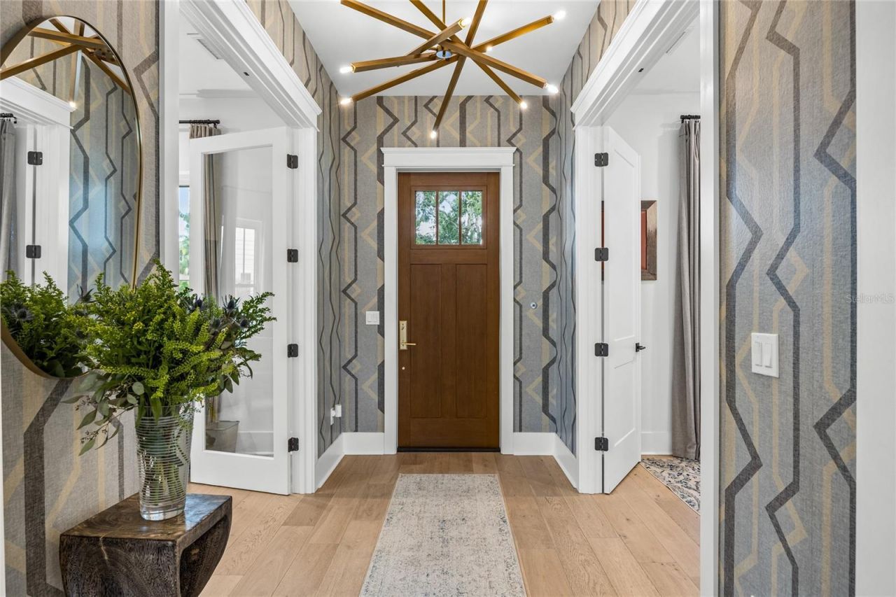 3037 10th Street N, Saint Petersburg, FL 33704 Photo