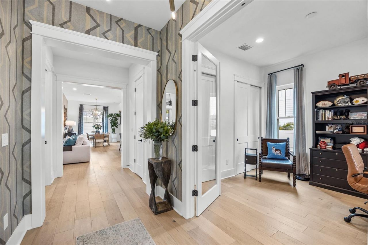 3037 10th Street N, Saint Petersburg, FL 33704 Photo