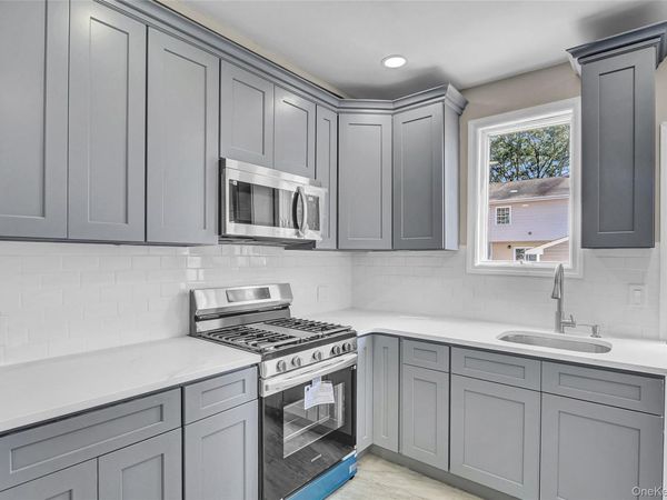 260 Cedar Court, Copiague, NY 11726