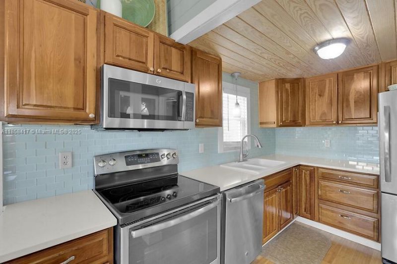 813 Hawksbill Ln, Sugarloaf, FL 33042 Photo