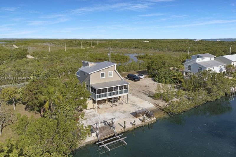 813 Hawksbill Ln, Sugarloaf, FL 33042 Photo