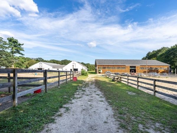 102-102A High St, Plainville, MA 02762