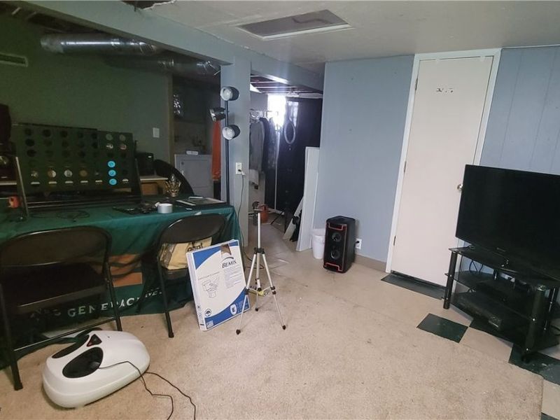 14018 Parkdale Avenue, Cleveland, OH 44111 Photo 20