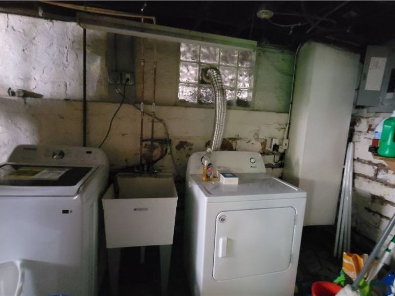 14018 Parkdale Avenue, Cleveland, OH 44111 Photo 23