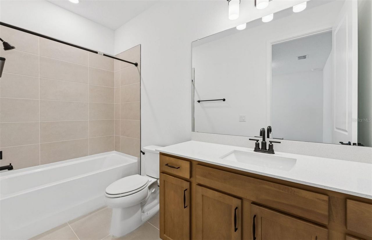 37315 Gunnison Drive, Zephyrhills, FL 33540 Photo