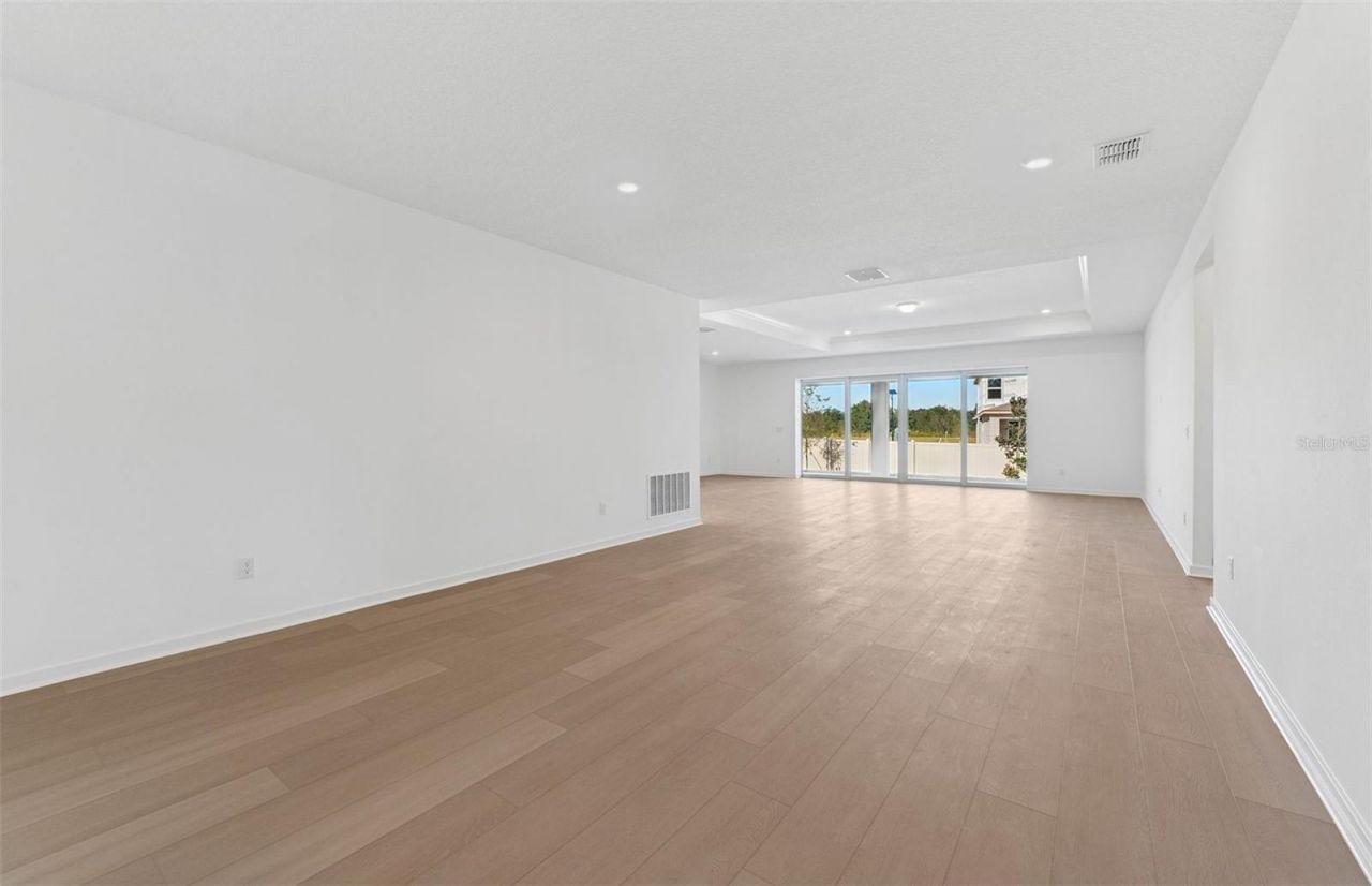 37315 Gunnison Drive, Zephyrhills, FL 33540 Photo