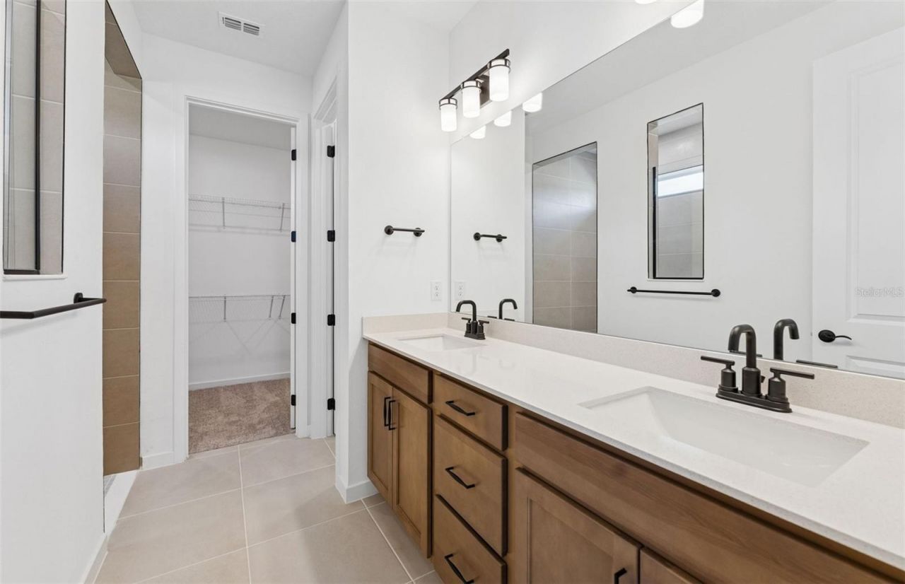 37315 Gunnison Drive, Zephyrhills, FL 33540 Photo