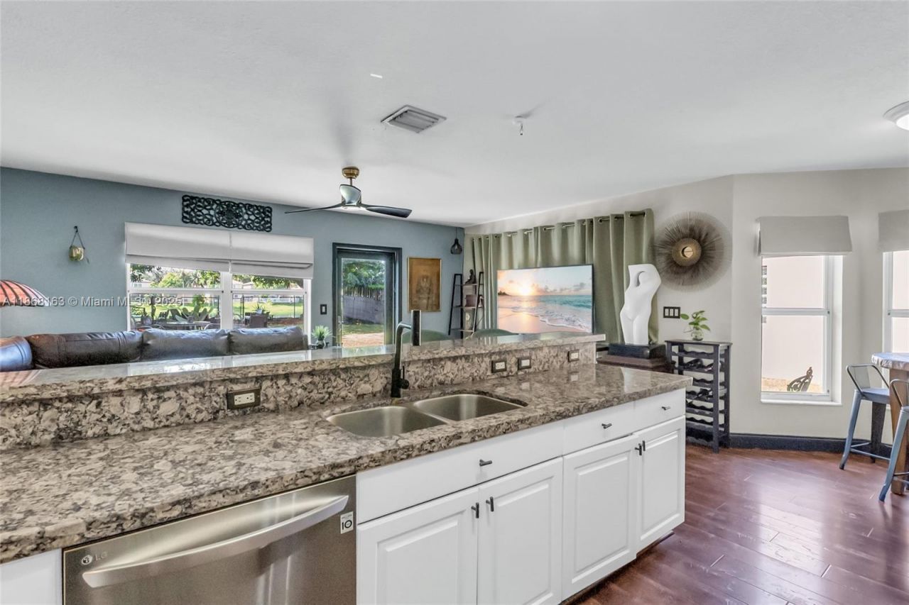 12160 SW 135th Ter, Miami, FL 33186 Photo