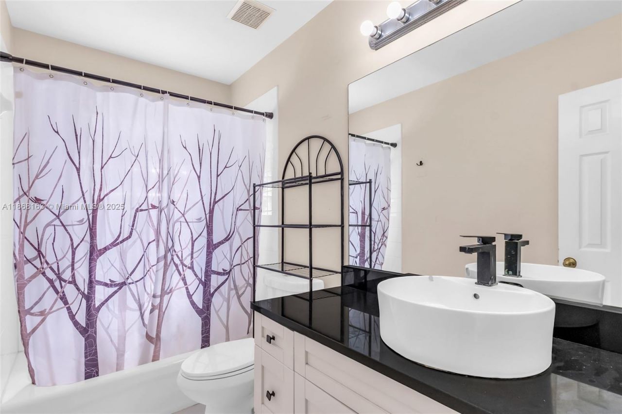 12160 SW 135th Ter, Miami, FL 33186 Photo