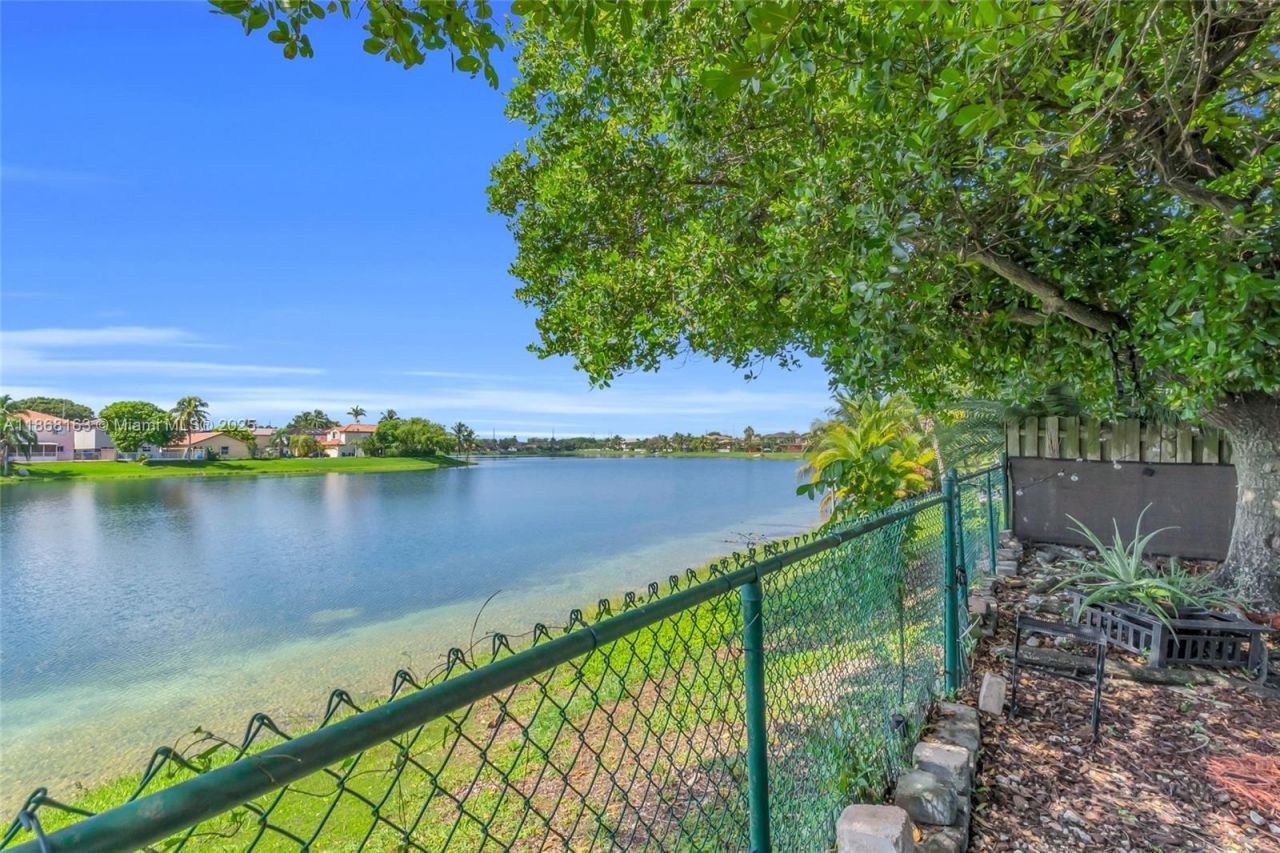 12160 SW 135th Ter, Miami, FL 33186 Photo