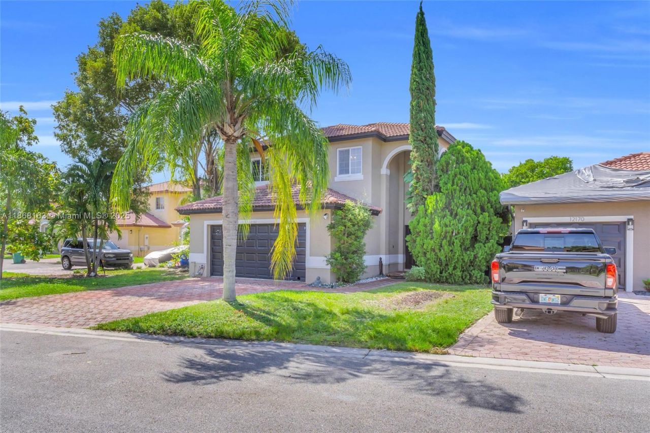 12160 SW 135th Ter, Miami, FL 33186 Photo