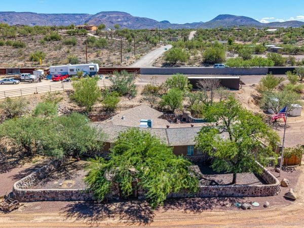 45602 N NEW RIVER Road, New River, AZ 85087
